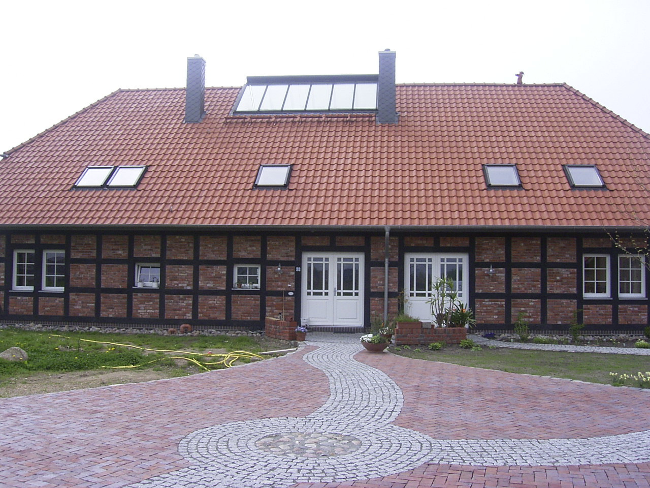 Fachwerkhaus mit Hofpflaster